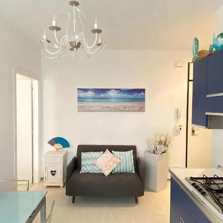 Apartment Chantal A Due Passi Dal Mare Lido Carraro Immobiliare Lido di Jesolo